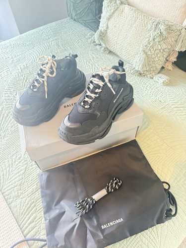 Balenciaga triple black low - balenciaga,