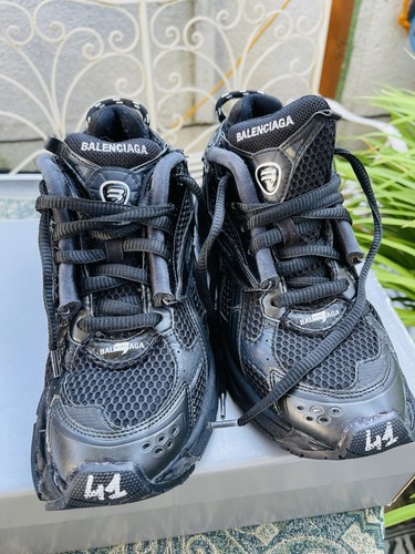 Balenciaga runners size - balenciaga,